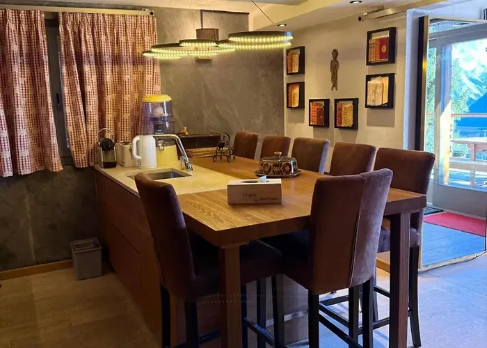 Daire Spacious 3-bedroom In *