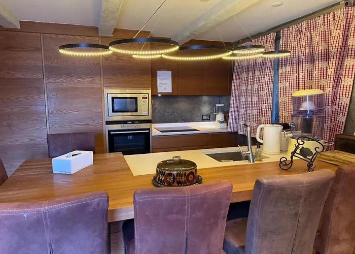 Spacious 3-bedroom In Daire *