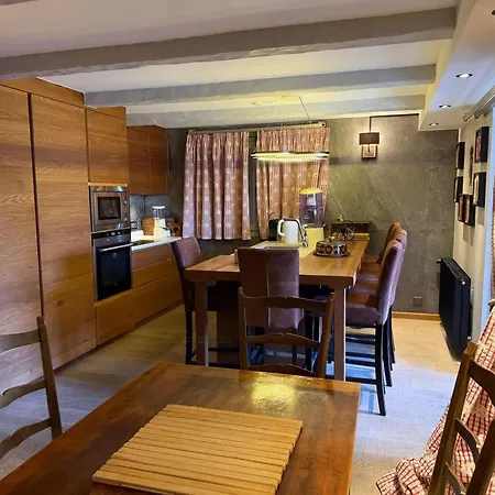Spacious 3-bedroom In * 베르비에