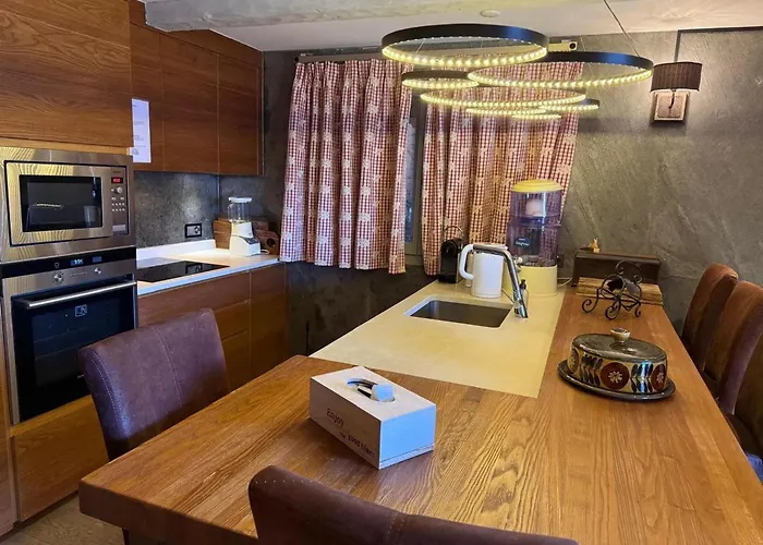 Spacious 3-bedroom In * 베르비에